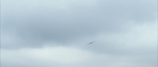 Video Reference: Sky, Atmospheric phenomenon, Daytime, Cloud, Wing, Atmosphere, Air travel, Line, Flight, Airplane