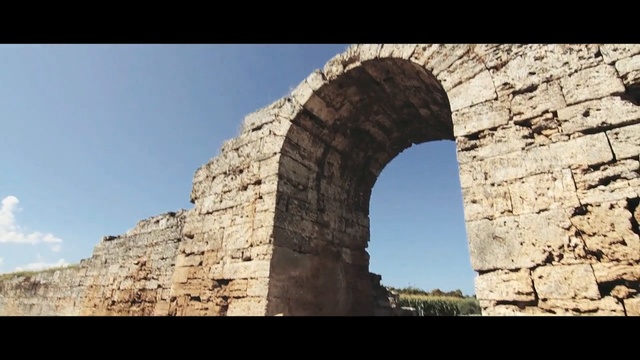 Video Reference: historic site, arch, landmark, archaeological site, aqueduct, arch bridge, sky, ancient history, ruins, tourism