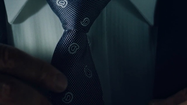 Video Reference: Blue, Black, Wetsuit, Teal, Turquoise, Tie, Close-up, Hand, Photography, Neck