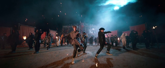 Video Reference: Street dance, Dance, Performance, Event, Performing arts, Human, Performance art, Choreography, Crowd, Photography