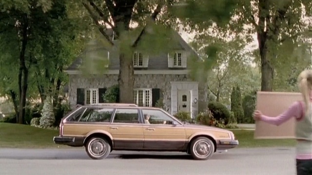 Video Reference: land vehicle, car, vehicle, full size car, mode of transport, family car, mid size car, personal luxury car, performance car, volvo cars