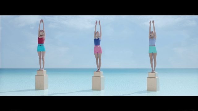 Video Reference: Shoulder, Joint, Photography, Dress, Sculpture, Balance, Physical fitness, Rectangle, Art