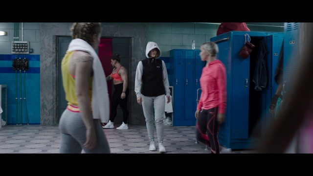 Video Reference: Standing, Snapshot, Male, Fun, Leg, Photography, Wetsuit, Leisure, Personal protective equipment, Screenshot