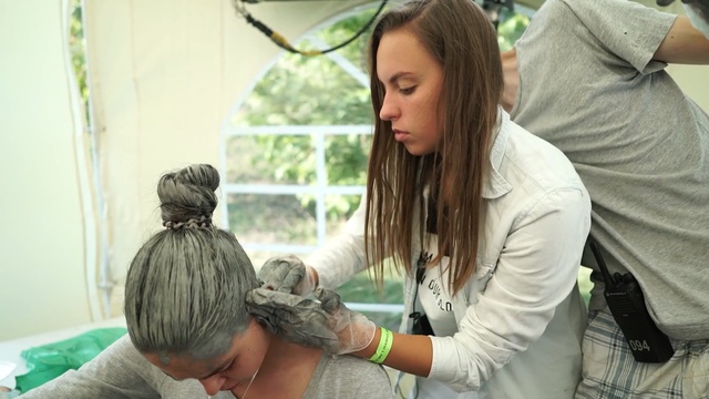 Video Reference: girl, fun, hairdresser, smile, Person