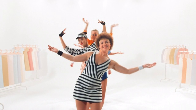 Video Reference: White, Facial expression, Arm, Fun, Happy, Shoulder, Joint, Smile, Photography, Gesture