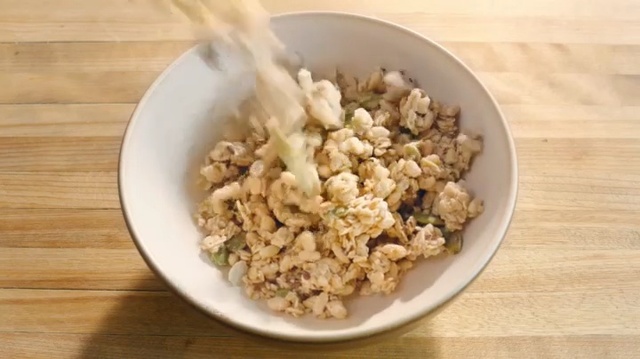 Video Reference: Dish, Cuisine, Food, Ingredient, Granola, Produce, Snack, Recipe, Stuffing, Vegetarian food, Person