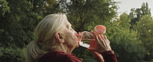 Video Reference: Drinking, Liquid bubble, Drinkware, Photography, Drink, Tableware