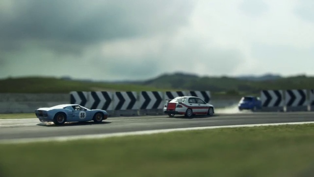 Video Reference: Land vehicle, Vehicle, Car, Race track, Performance car, Race car, Motorsport, Sports car racing, Mode of transport, Automotive design