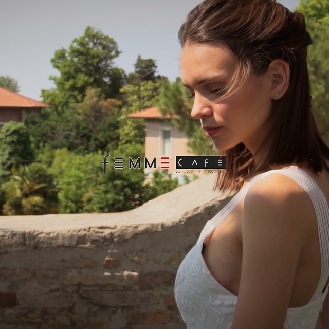 Video Reference: Hair, Shoulder, Beauty, Hairstyle, Neck, Joint, Photography, Brown hair, Blond, Summer, Person, Outdoor, Woman, Holding, Young, Looking, Standing, Front, Water, White, Board, Girl, Glasses, Table, Phone, Large, Man, Food, Beach, Human face, Clothing, Tree, Sky, Beautiful