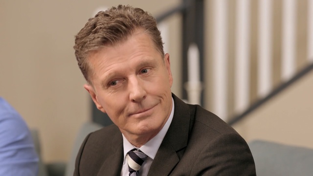 Video Reference: White-collar worker, Businessperson, Official, Spokesperson, Suit, Business, Person
