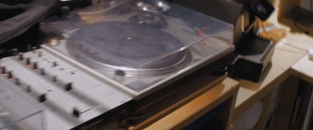 Video Reference: Electronics, Kitchen stove, Cooktop, Record player, Gramophone record, Technology, Cdj, Media player, Kitchen appliance