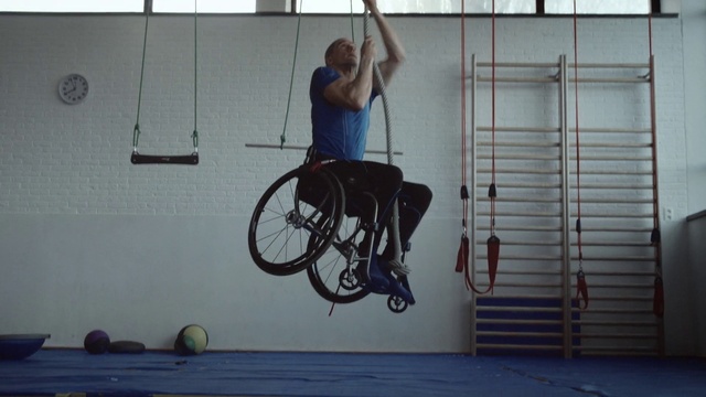 Video Reference: Tire, Wheel, Bicycle wheel, Bicycle tire, Knee, Wall, Sports equipment, Elbow, Sports, Recreation