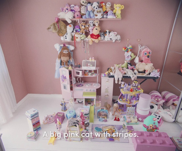 Video Reference: Pink, Product, Toy, Party, Interior design, Souvenir, Room, Baby shower, Sweetness, Table