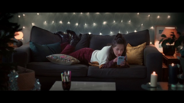 Video Reference: Photograph, Couch, Snapshot, Lighting, Living room, Fun, Room, Interaction, Photography, Sitting