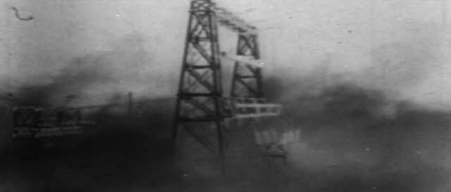 Video Reference: Atmospheric phenomenon, Fog, Black-and-white, Monochrome photography, Monochrome, Stock photography, Tower