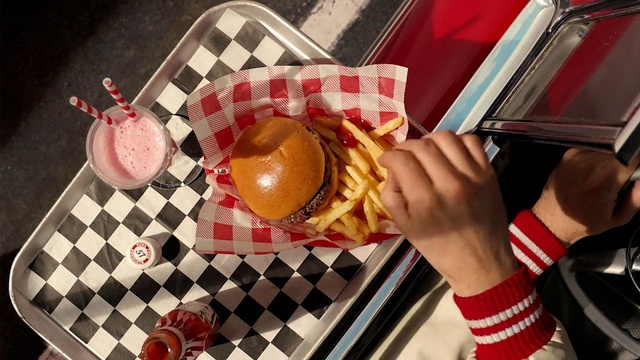 Video Reference: Food, Junk food, Fast food, Cuisine, Dish, Meal, Breakfast, Ingredient, Finger food, American food