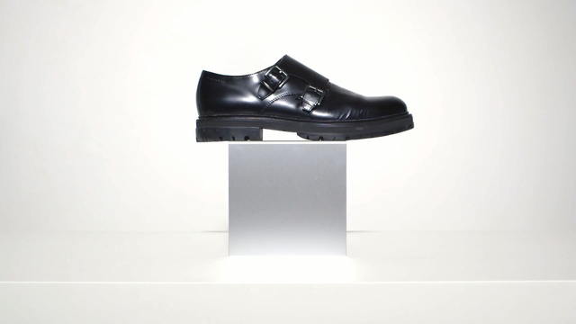 Video Reference: Footwear, Shoe, Athletic shoe