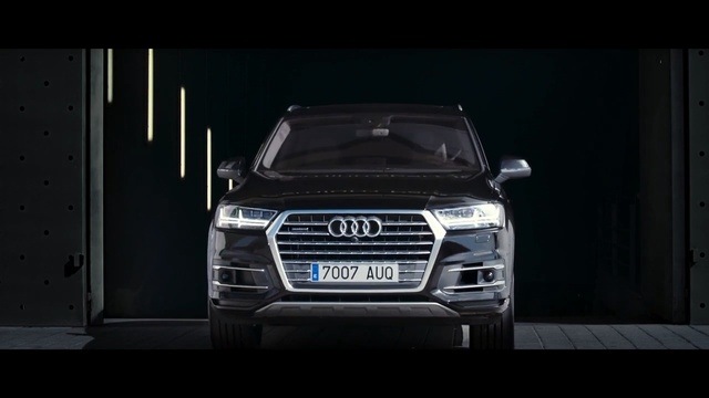 Video Reference: car, motor vehicle, land vehicle, vehicle, vehicle registration plate, automotive design, audi, luxury vehicle, light, sport utility vehicle