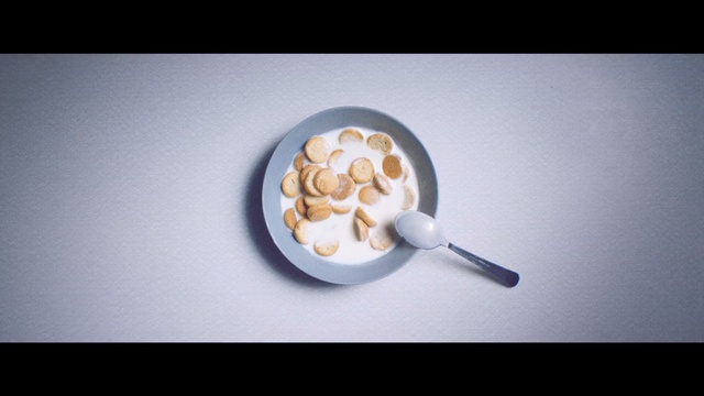 Video Reference: Food, Dish, Cuisine, Ingredient, Breakfast, Dessert, Spoon, Dairy, Banana