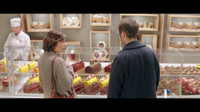 Video Reference: Food, Meal, Junk food, Eating, Customer, Bakery, Conversation