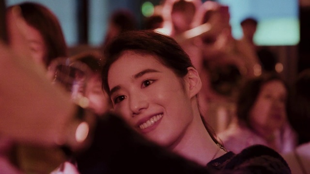 Video Reference: people, red, facial expression, audience, girl, smile, fun, lady, emotion, crowd, Person