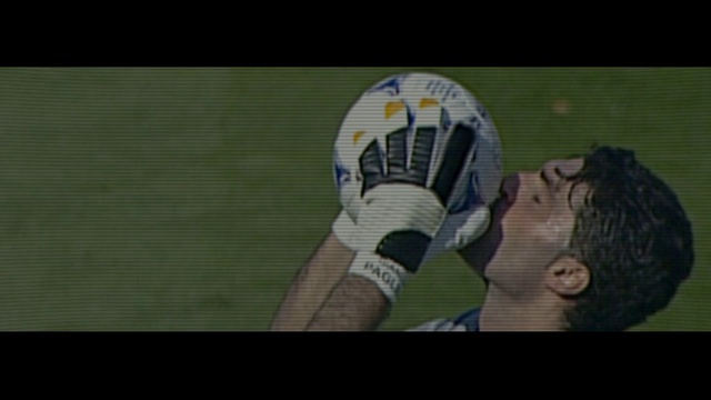 Video Reference: Player, Sports gear, Football player, Goalkeeper, Personal protective equipment, Headgear, Sports equipment, Helmet, Stick and Ball Sports, Team sport