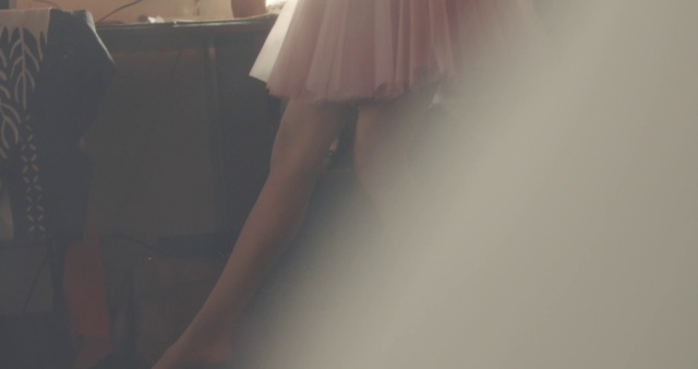 Video Reference: White, Leg, Skin, Dress, Joint, Human leg, Human body, Photography, Hand, Room