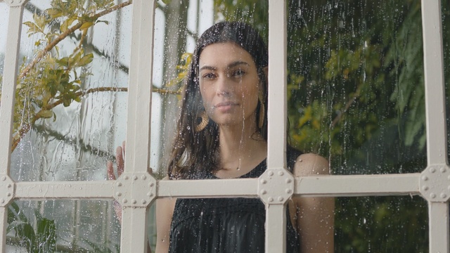Video Reference: Hair, Lady, Beauty, Tree, Lip, Window, Smile, Reflection, Photography, Long hair, Person