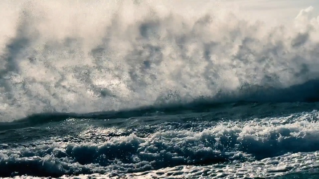 Video Reference: Wave, Sky, Wind wave, Ocean, Sea, Cloud, Atmospheric phenomenon, Atmosphere, Geological phenomenon, Water