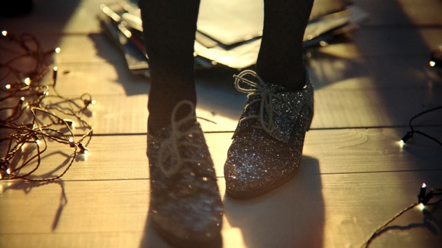 Video Reference: footwear, shoe, fashion