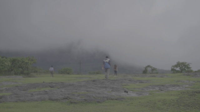Video Reference: Mist, Atmospheric phenomenon, Fog, Haze, Grassland, Sky, Atmosphere, Morning, Ecoregion, Dust