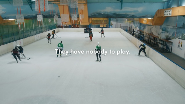 Video Reference: Ice rink, Skating, Bandy, Ice hockey, Hockey, Team sport, Sports, Winter sport, Ice skating, Building, Person