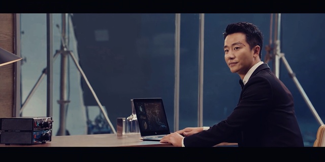 Video Reference: public speaking, speech, communication, orator, official, conversation, white collar worker, energy, screenshot, Person