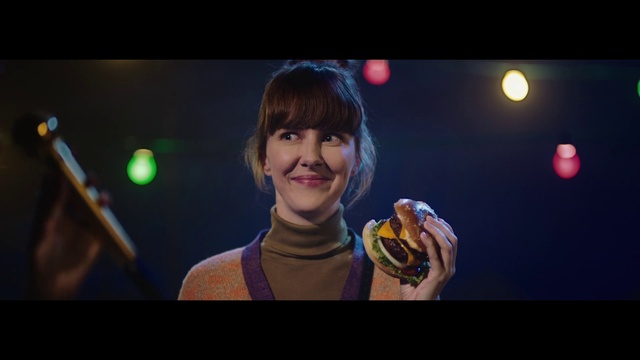 Video Reference: Yellow, Snapshot, Fun, Smile, Photography, Night, Performance, Flash photography, Space, Darkness