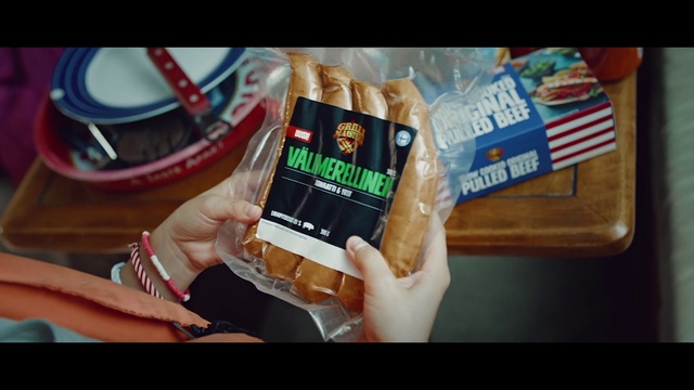 Video Reference: Food, Junk food, Snack, Hand, Finger, Dish, Cuisine, Comfort food