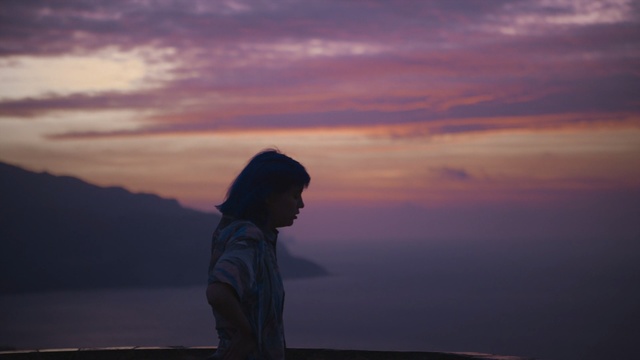 Video Reference: Sky, Cloud, Horizon, Atmospheric phenomenon, Sunset, Sea, Dusk, Evening, Morning, Water