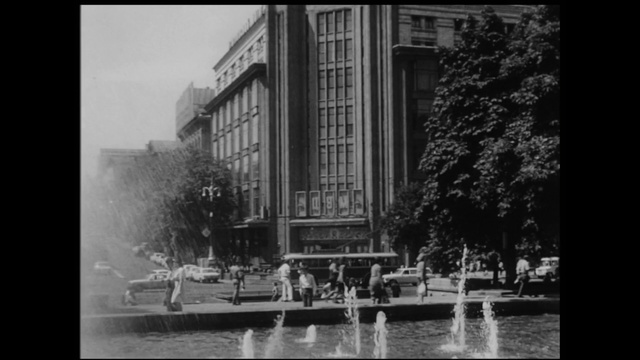 Video Reference: Photograph, White, Water, Monochrome photography, Black, Black-and-white, Monochrome, Metropolis, Architecture, Landmark
