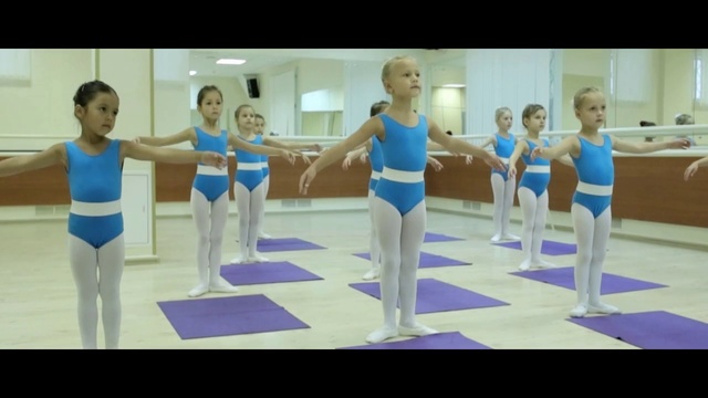 Video Reference: Sportswear, Leotard, Dance, Sports, Ballet, Performing arts, Physical fitness, Fun, Event, Dancer