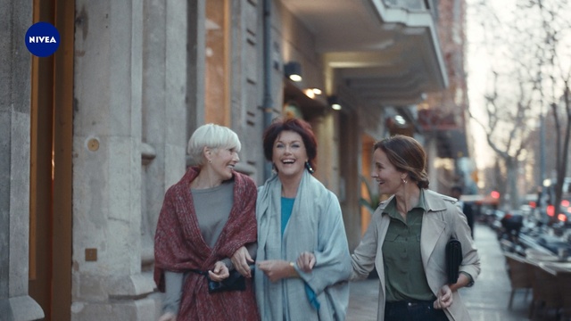 Video Reference: Photograph, People, Snapshot, Fashion, Street, Human, Street fashion, Fun, Photography, Temple, Person