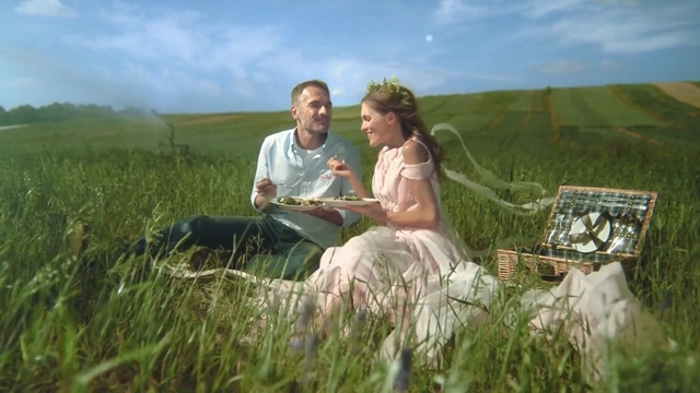 Video Reference: People in nature, Photograph, Grassland, Prairie, Meadow, Grass, Grass, Steppe, Ecoregion, Photography