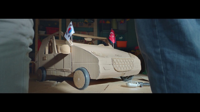 Video Reference: Motor vehicle, Automotive design, Vehicle, Mode of transport, Car, Scale model, Toy vehicle, Model car, Classic car, Automotive wheel system