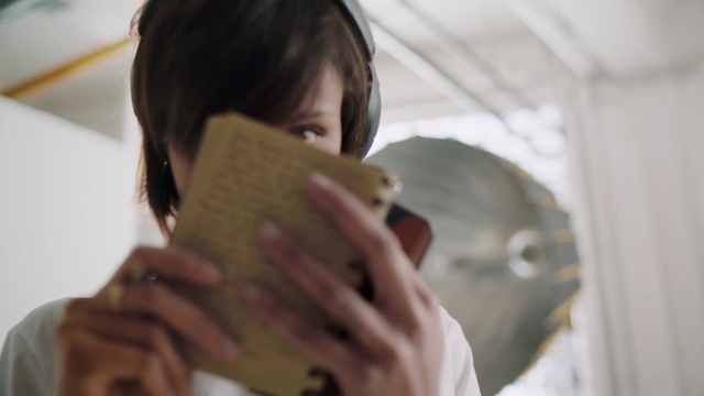 Video Reference: Hand, Eye, Mouth, Room, Finger, Person