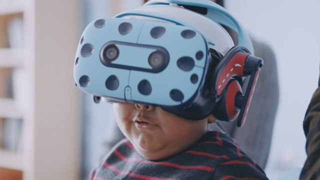 Video Reference: Helmet, Sports gear, Clothing, Personal protective equipment, Ski helmet, Bicycle helmet, Equestrian helmet, Headgear, Headgear, Sports equipment, Person