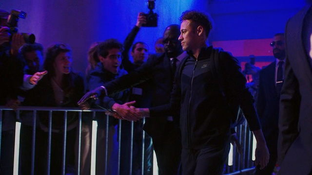 Video Reference: Performance, Entertainment, Event, Music artist, Performing arts, Public event, Music, Singing, Concert, Stage