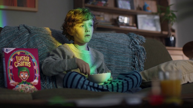 Video Reference: Green, Child, Adaptation, Room, Sitting, Fun, Toddler, Play