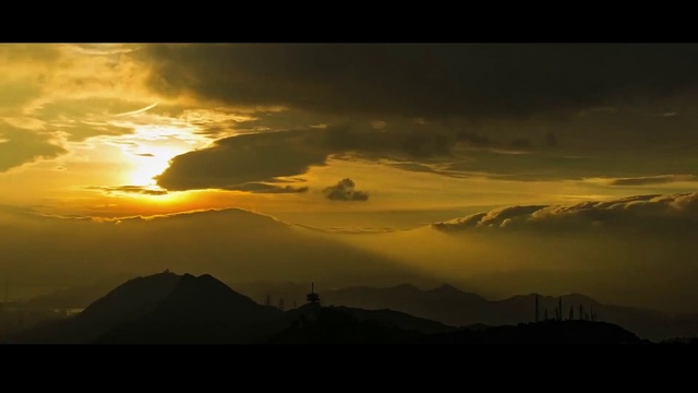Video Reference: Sky, Cloud, Nature, Horizon, Afterglow, Atmospheric phenomenon, Sunset, Atmosphere, Sunrise, Evening