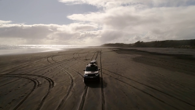Video Reference: Sand, Natural environment, Vehicle, Horizon, Mode of transport, Landscape, Sky, Calm, Photography, Sea