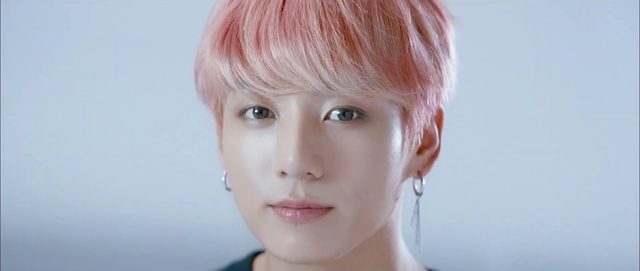 Video Reference: Face, Hair, Hairstyle, Chin, Eyebrow, Blond, Forehead, Cheek, Lip, Head