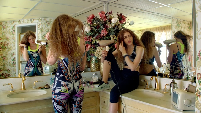 Video Reference: Floral design, Fashion, Room, Fun, Event, Floristry, Flower Arranging, Fashion design, Plant, Flower, Person