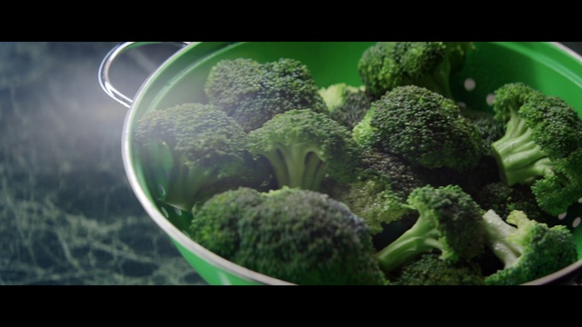 Video Reference: Broccoli, Nature, Cruciferous vegetables, Green, Organism, Leaf vegetable, Broccoflower, Natural environment, Leaf, Plant